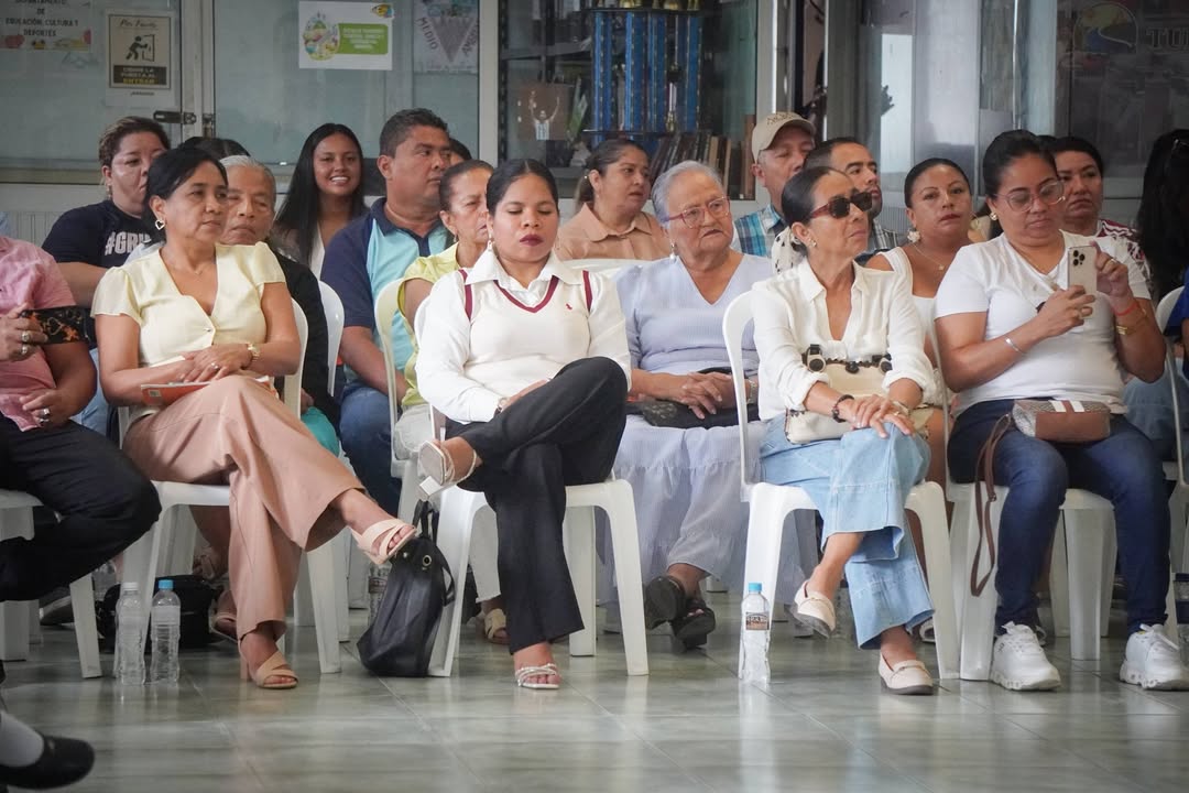 Estudiantes de Balzar brillan en el Curso de Declamación durante su Semana Cultural