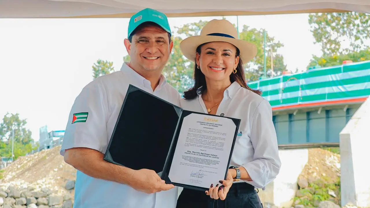 Prefectura del Guayas avanza en asfaltado de Balzar-Boca de Agua Fría con $8,6 millones