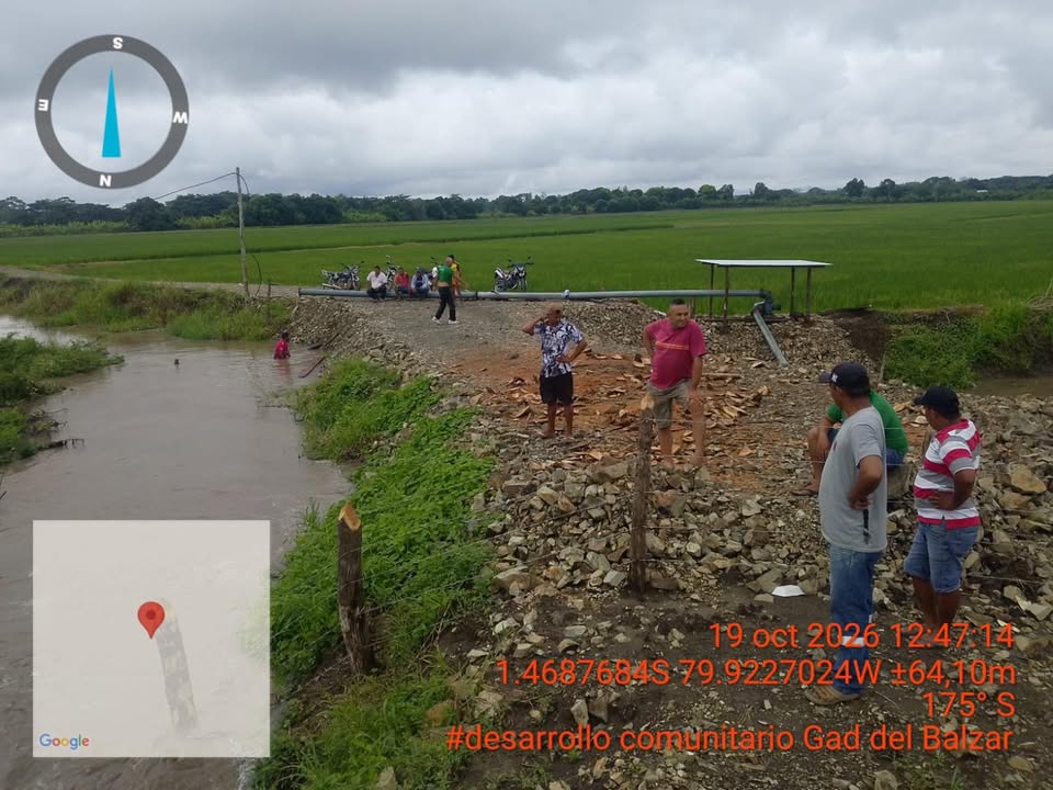 Alcaldía de Balzar y Prefectura del Guayas limpian Estero San Juan para evitar inundaciones