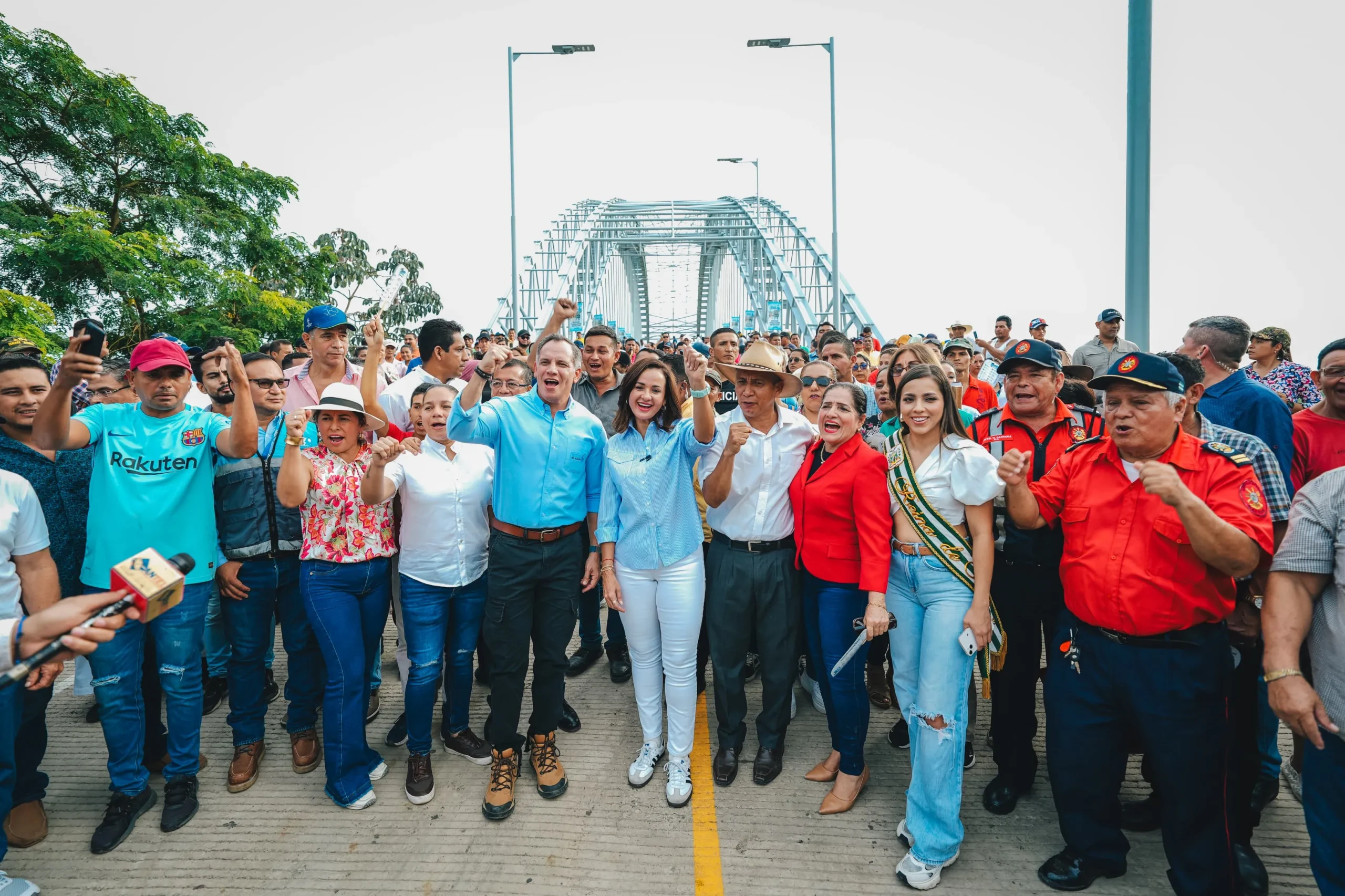Prefectura reabre el puente de Balzar tras reforzamiento estructural emergente