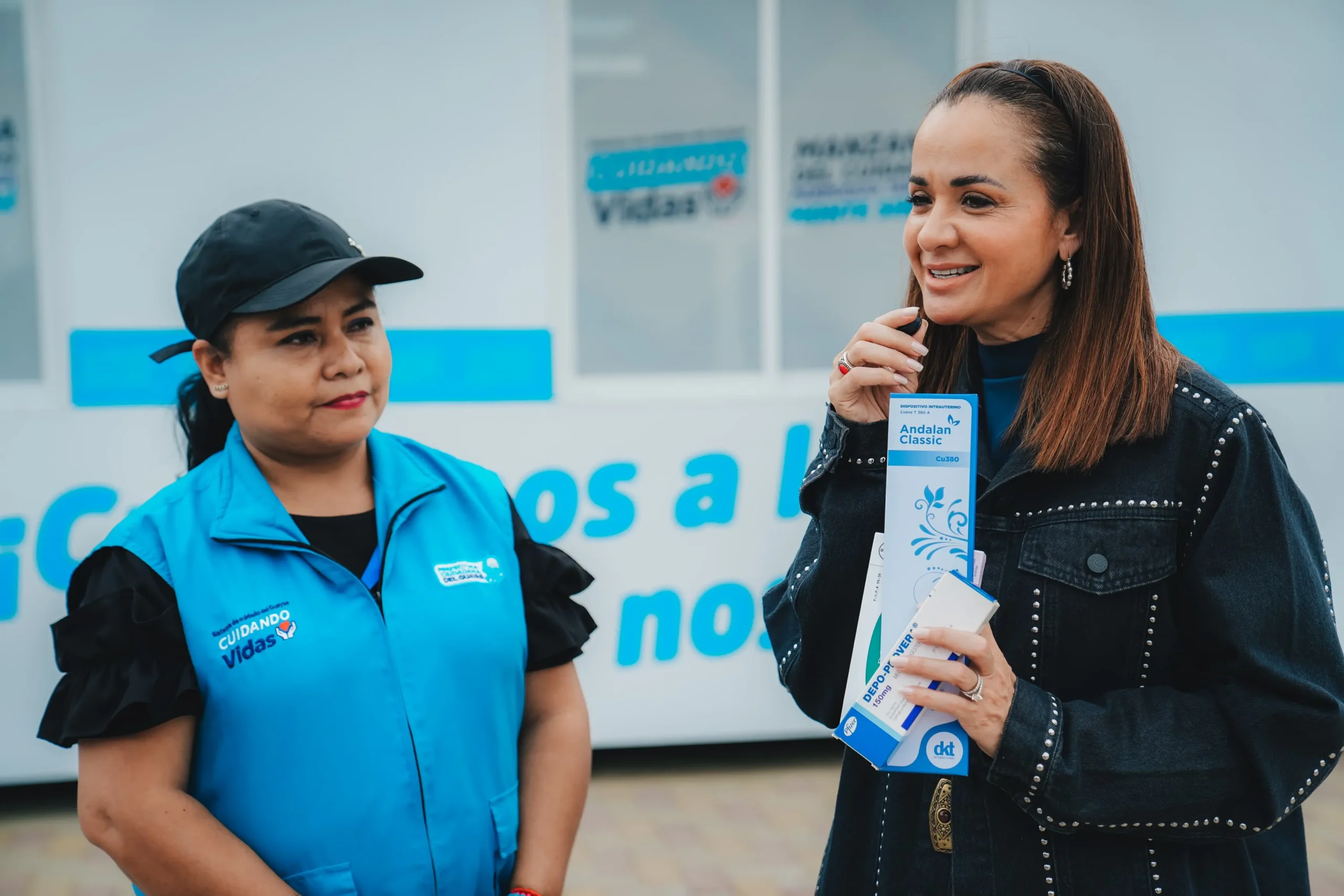 Prefectura del Guayas lleva servicios gratuitos de planificación familiar a 500 mujeres en las Manzanas del Cuidado