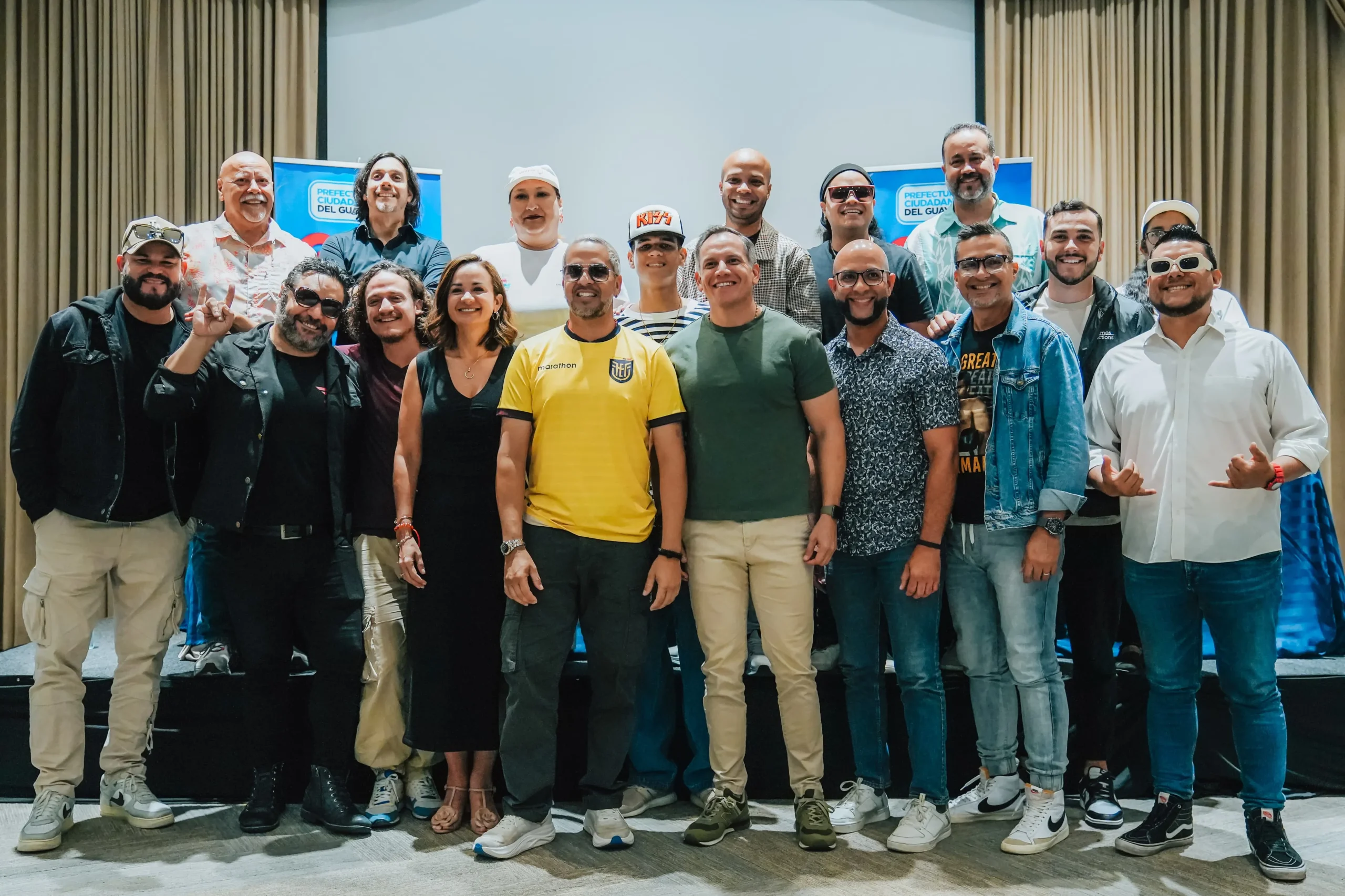Guayasón 2024 une a 114 emprendedores y música en exteriores de la Prefectura