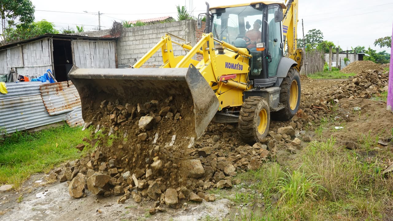 Reconformación de calles en Los Manguitos mejora el tránsito en Balzar