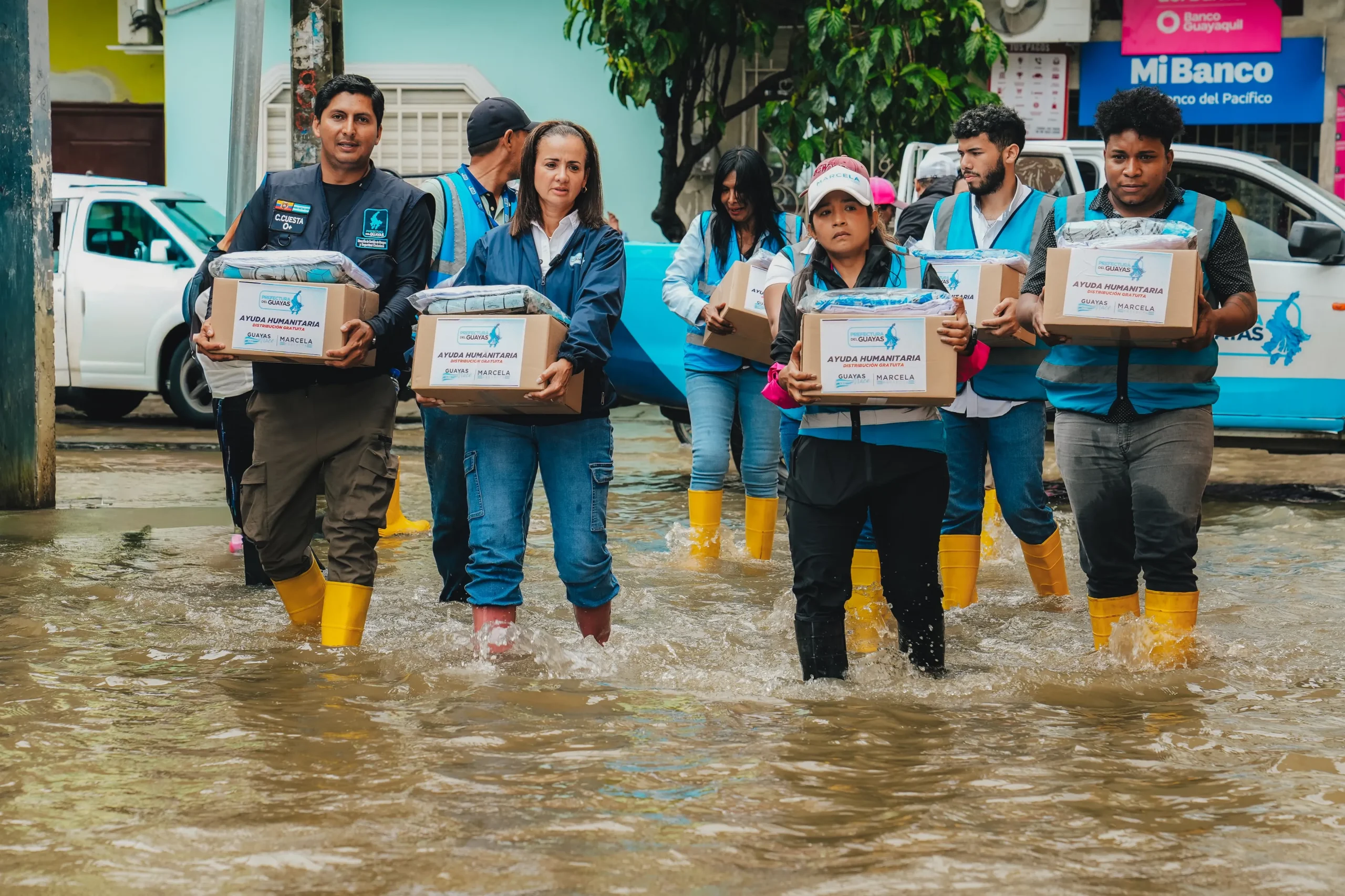 Prefectura del Guayas entrega ayuda humanitaria a más de 2.000 familias en ocho cantones